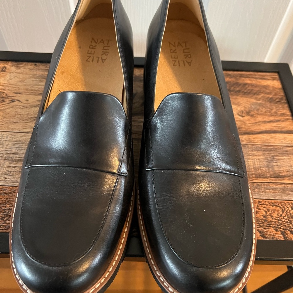 NIB SOUL Naturalizer Black Leather Loafers 9.5W